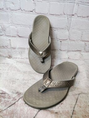 Vionic Tide Perf Grey Sandals Toe Post Women's 9